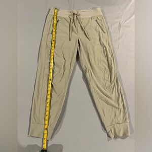Athleta Women’s Trekkie North Beige Joggers Size 12